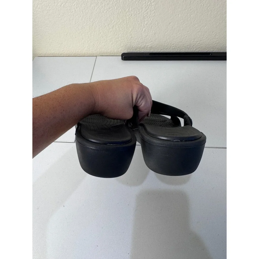 Crocs Patricia Strappy Wedge Sandals Women Size 8 Comfort Lightweight Casual